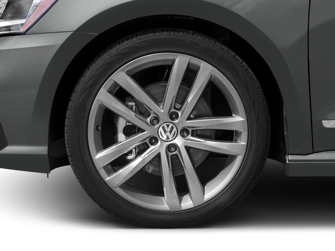 2018 Volkswagen Passat 2.0T R-Line photo 3