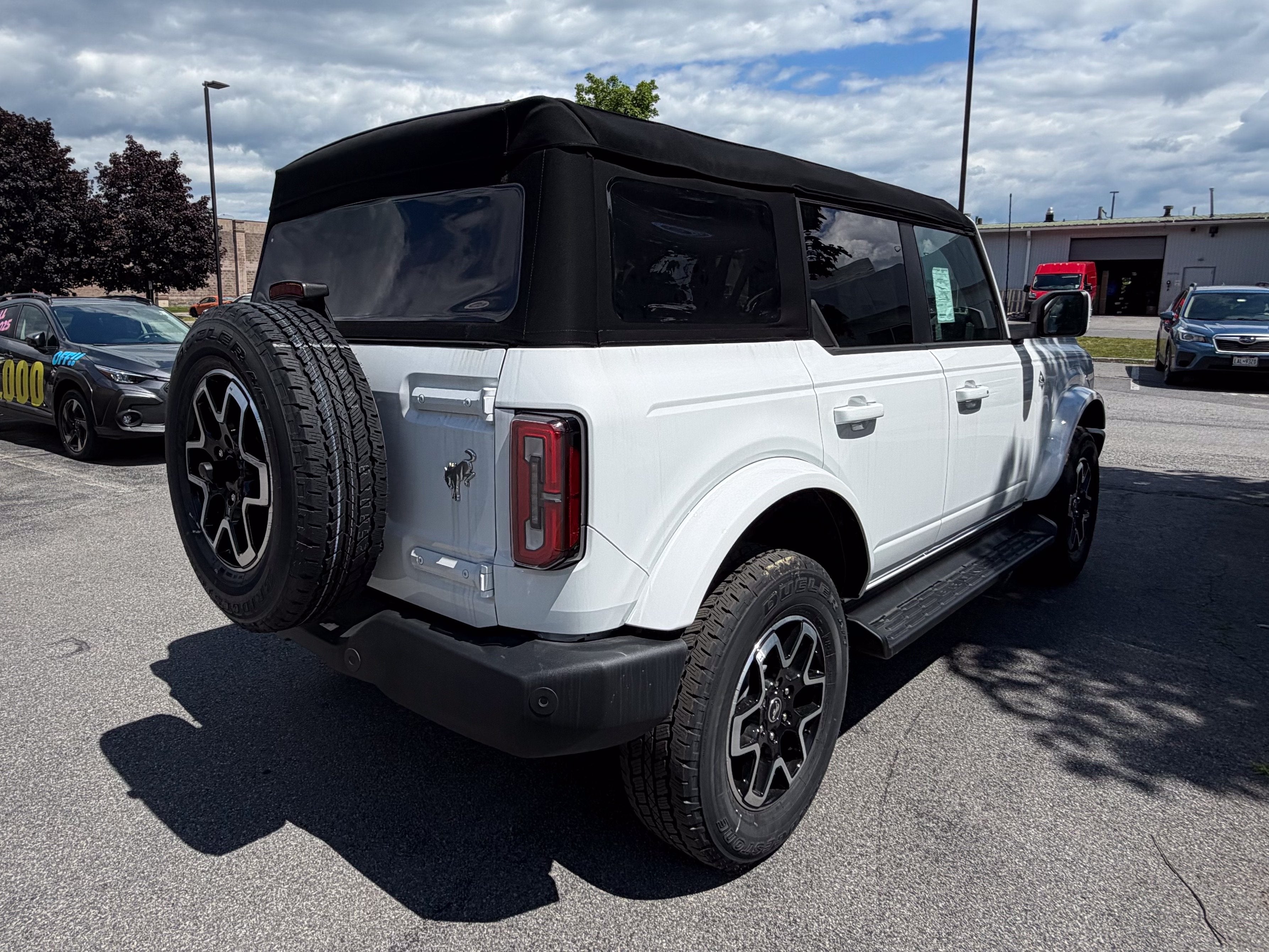 2025 Ford Bronco Outer Banks