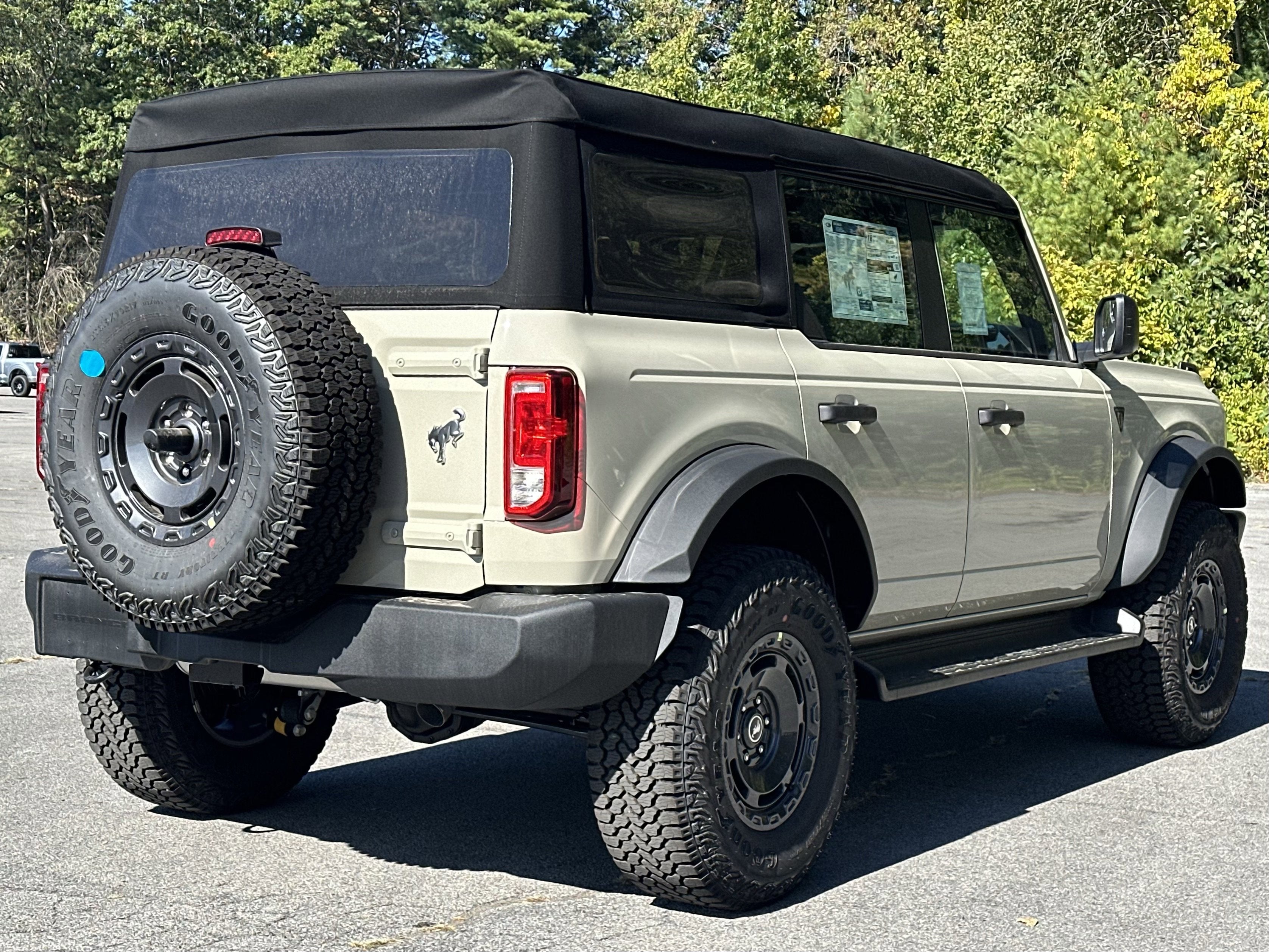 2025 Ford Bronco Base