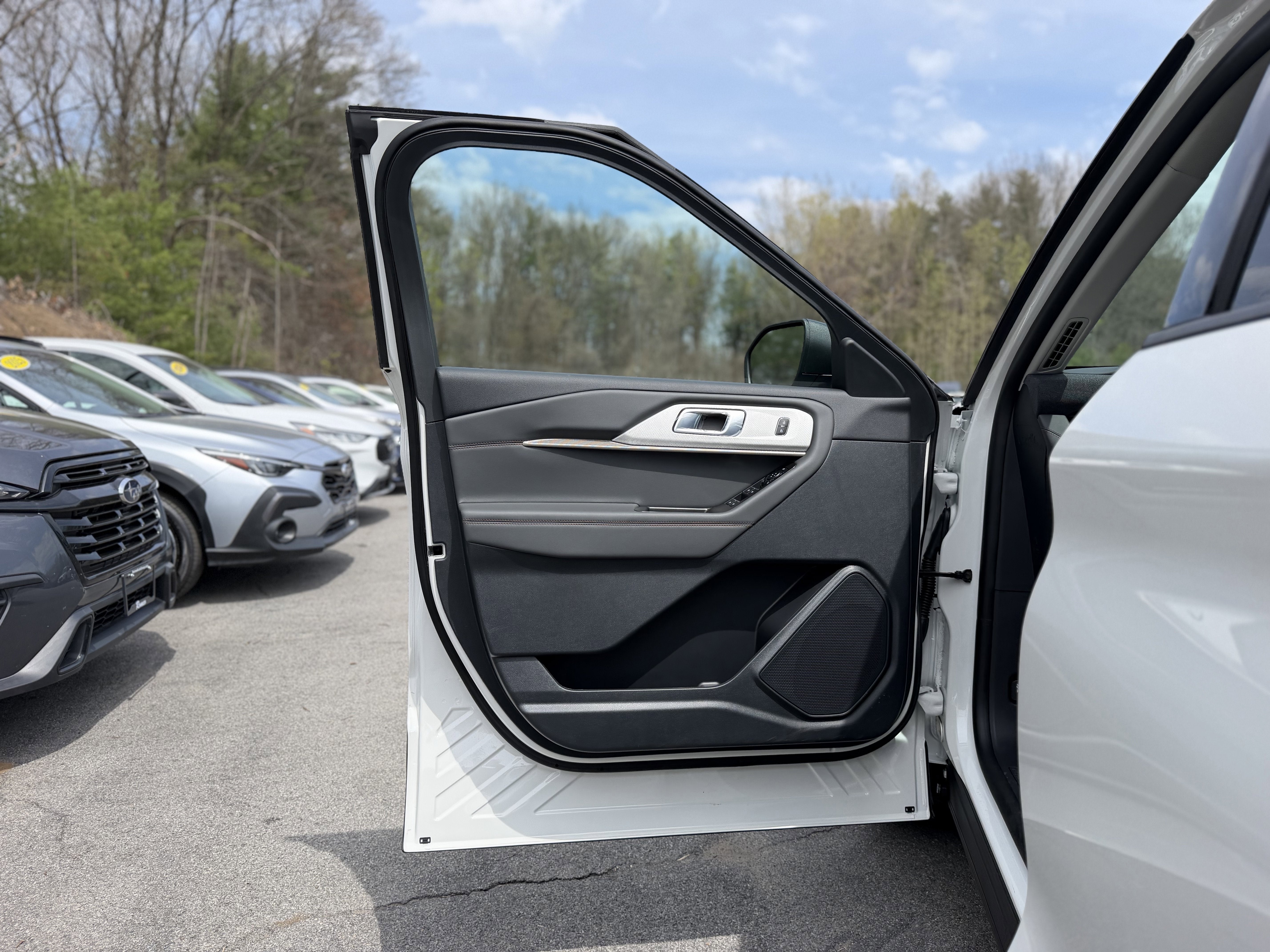 2026 Ford Explorer Active w/100A Pkg