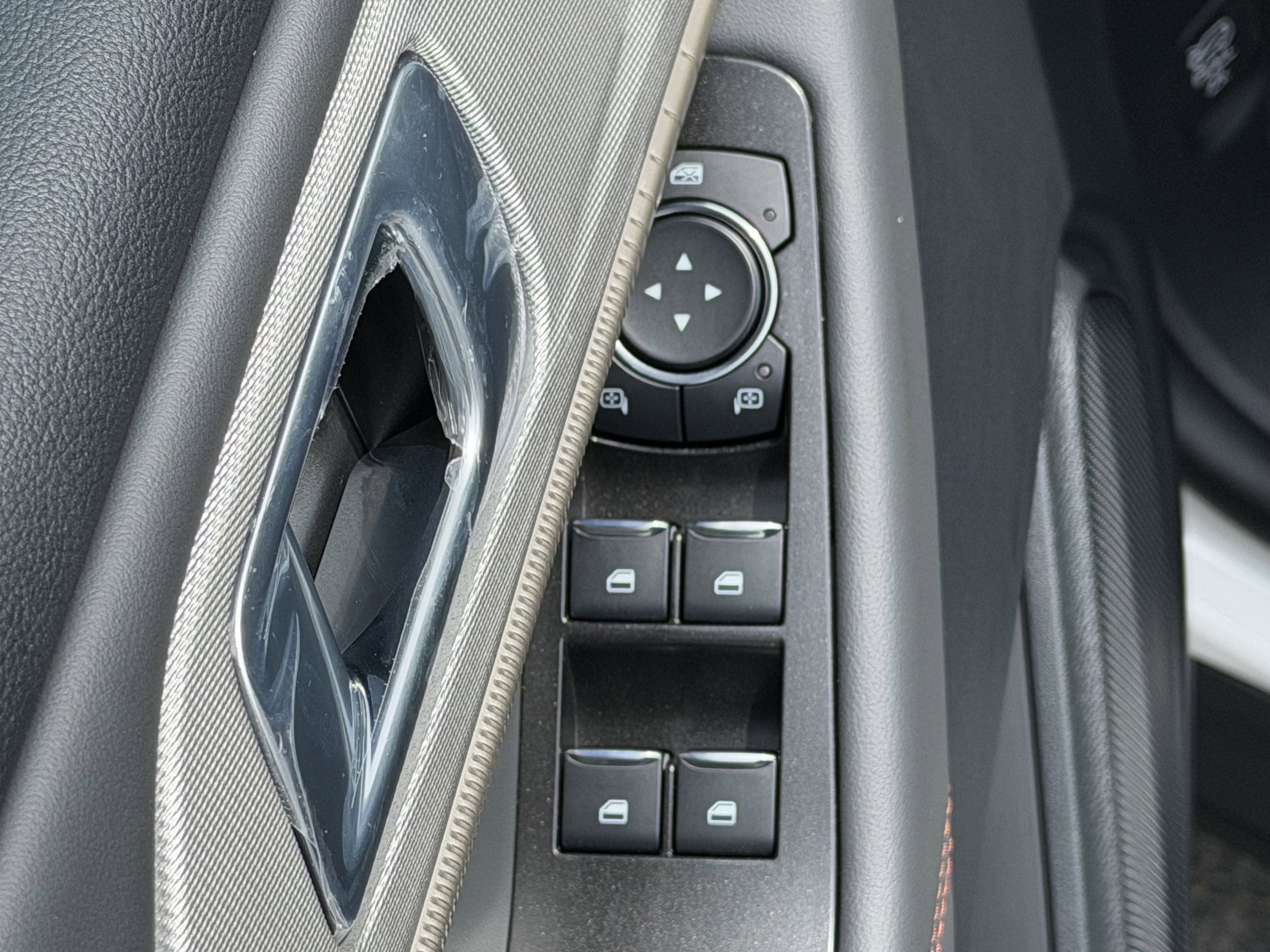 2026 Ford Explorer Active w/100A Pkg