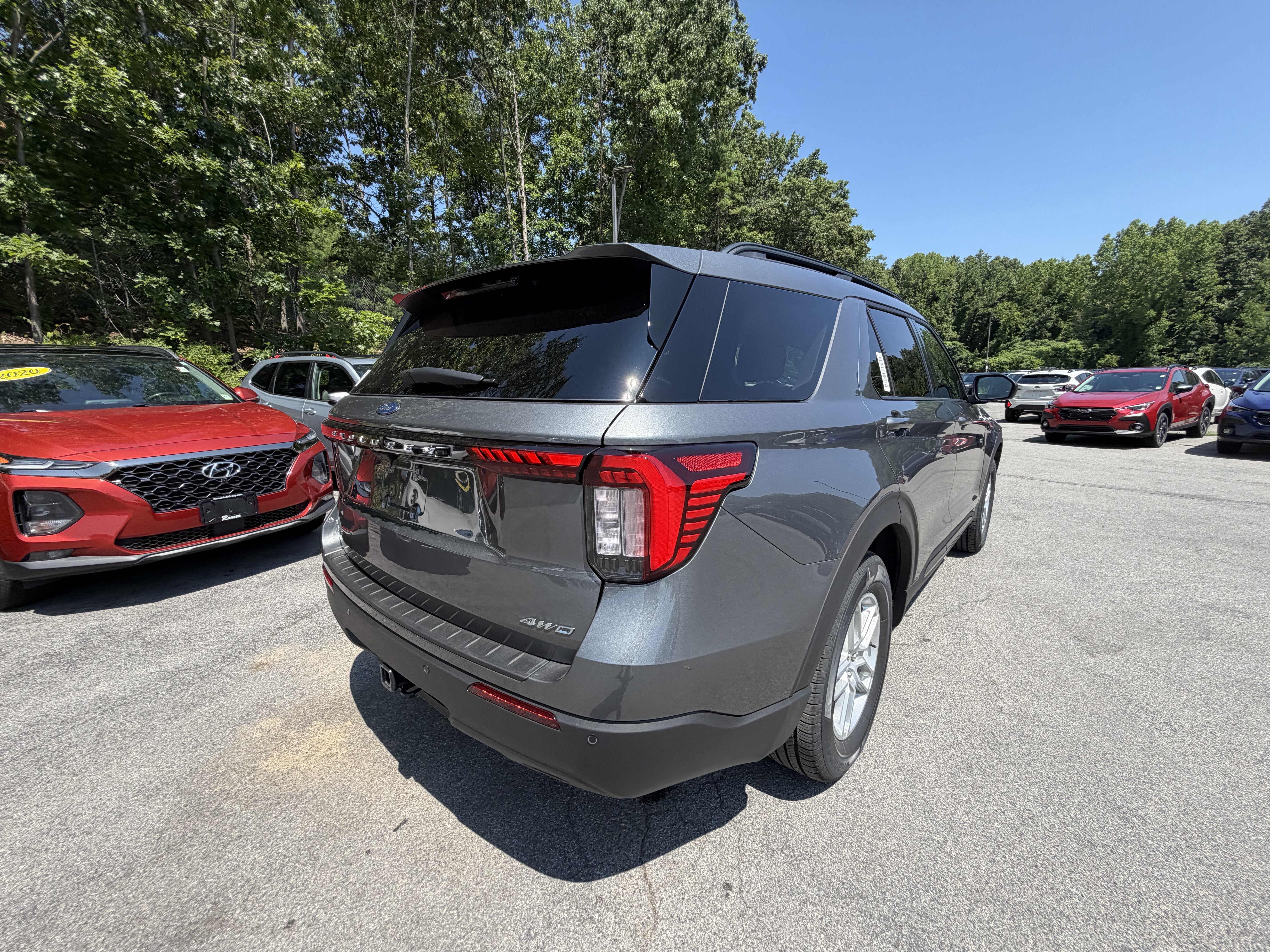 2026 Ford Explorer Active w/200A Pkg