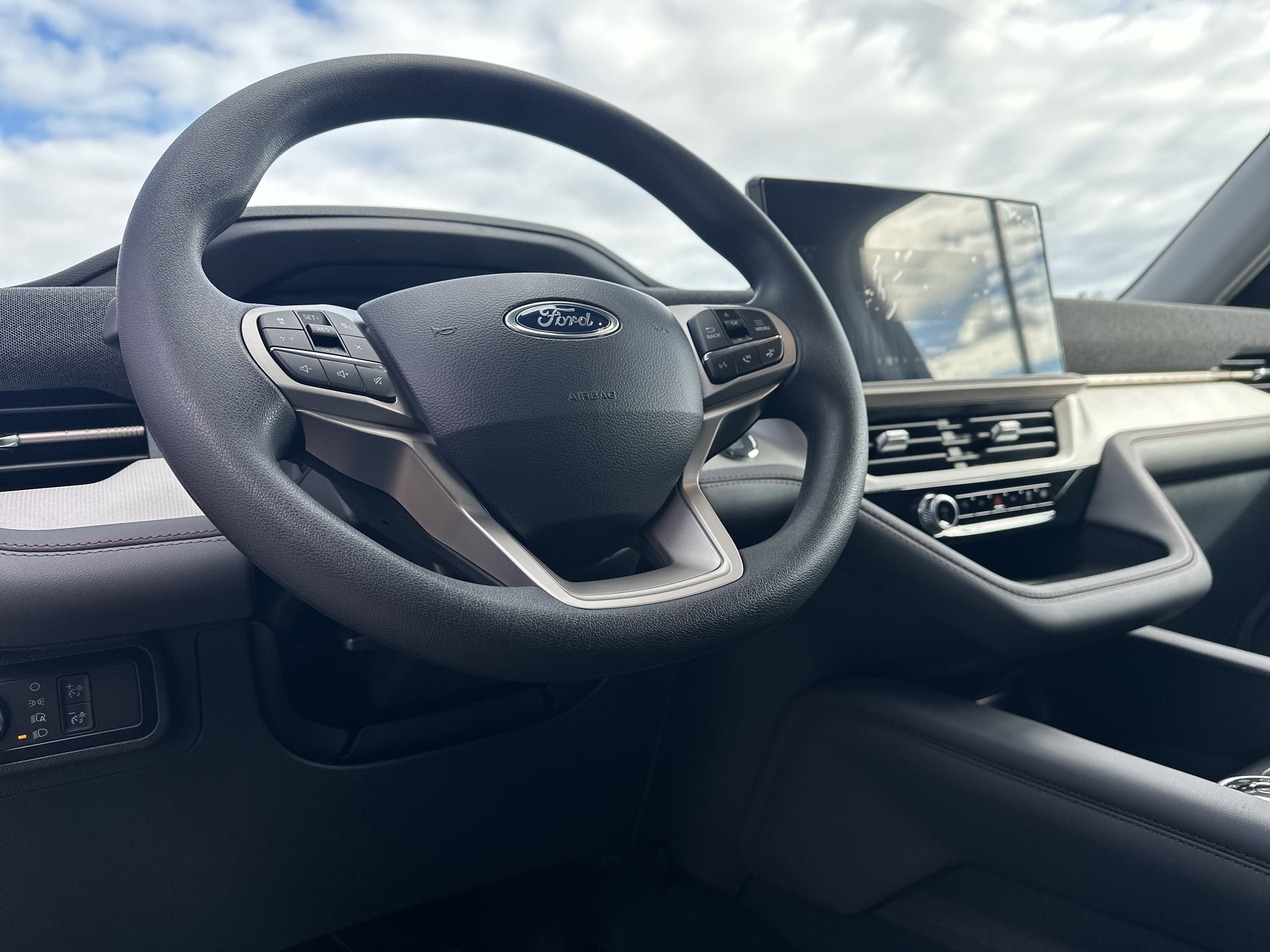 2026 Ford Explorer Active (100A)