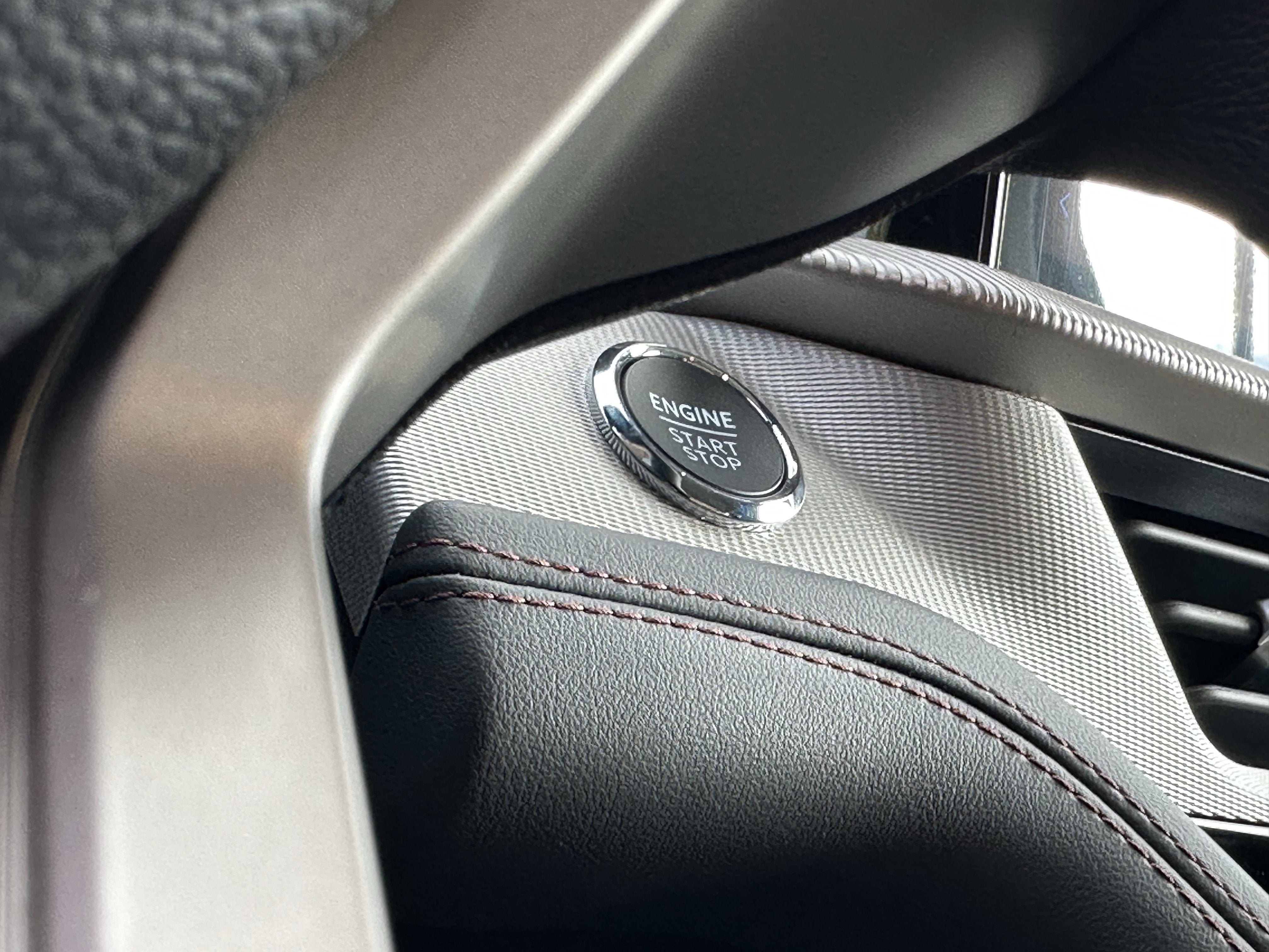 2026 Ford Explorer Active (100A)