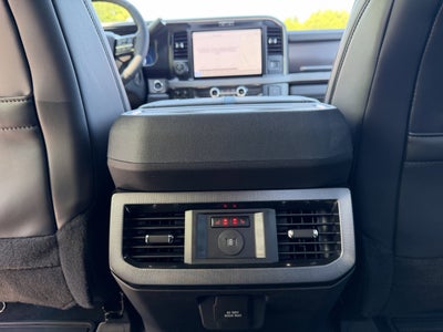2026 Ford Super Duty F-350 SRW Platinum
