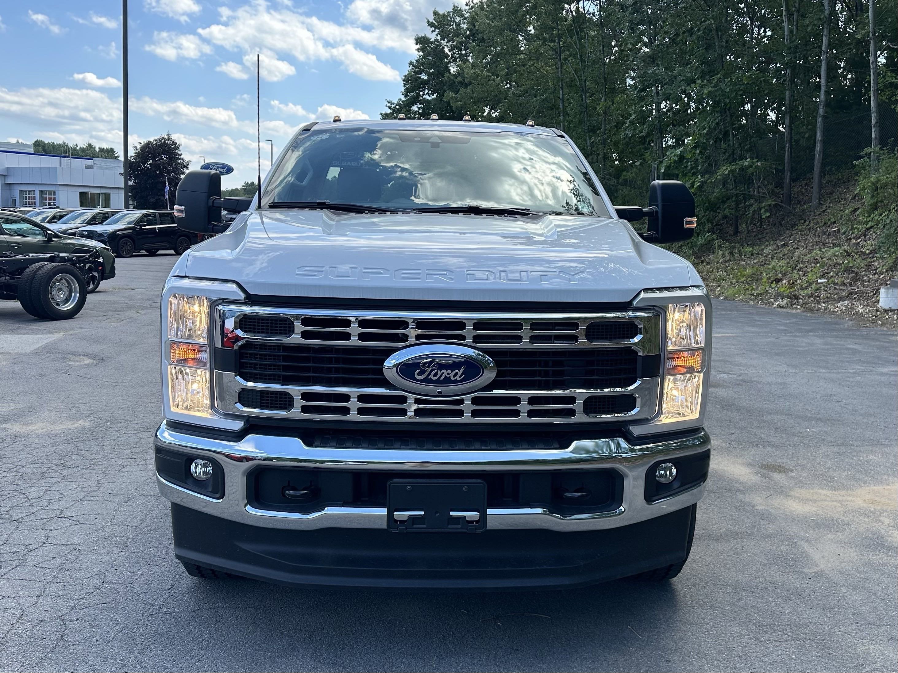 2025 Ford Super Duty F-350 SRW F-350® XLT