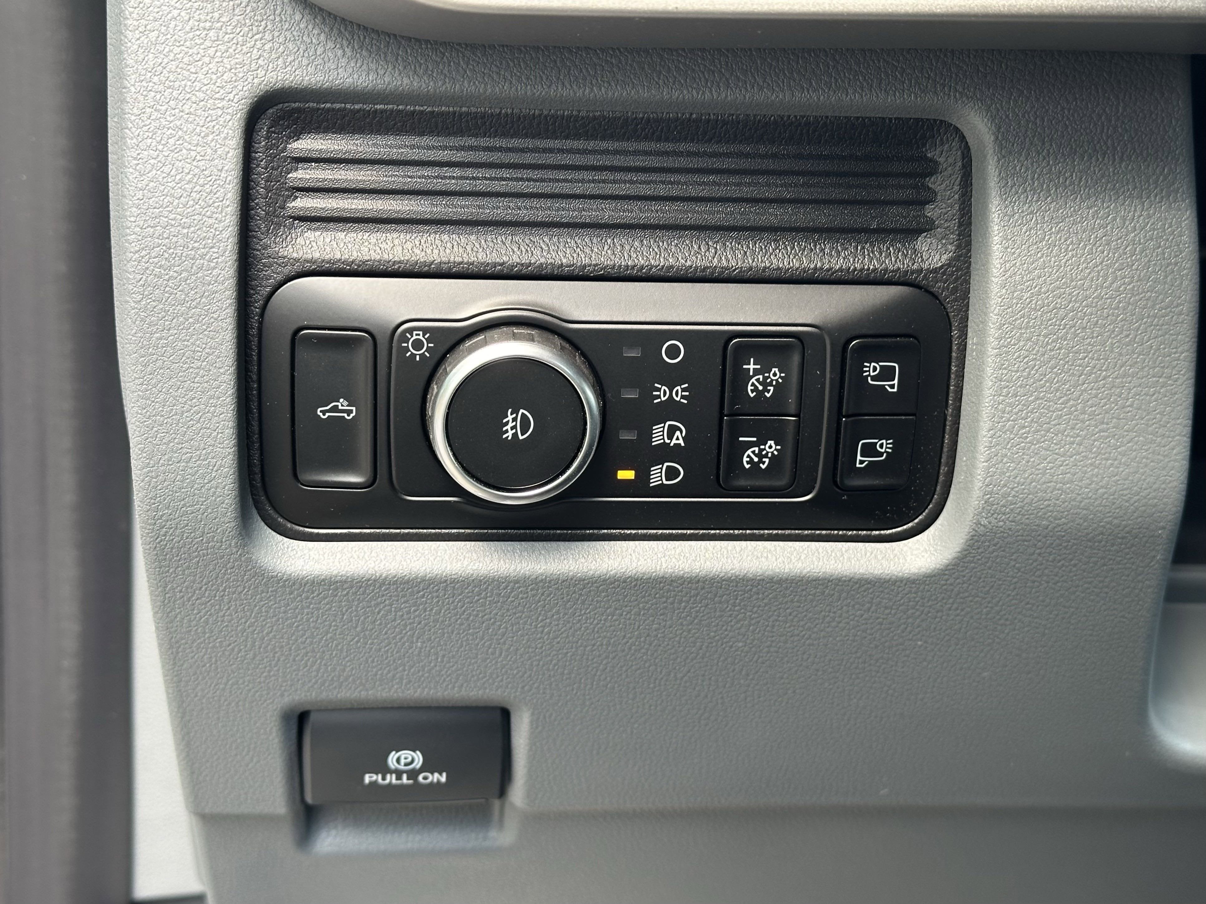 2025 Ford Super Duty F-350 SRW F-350® XLT