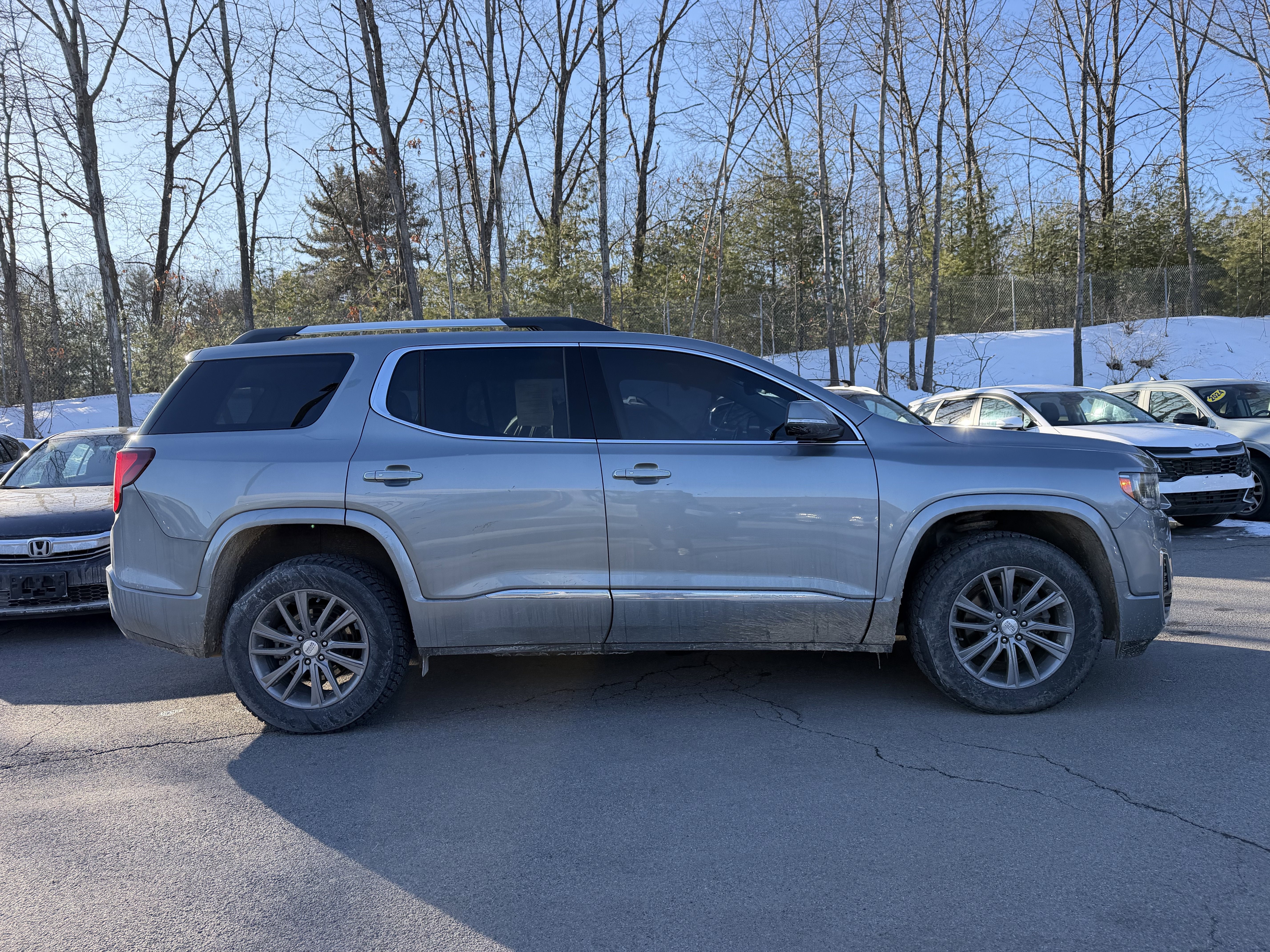 2023 GMC Acadia Denali