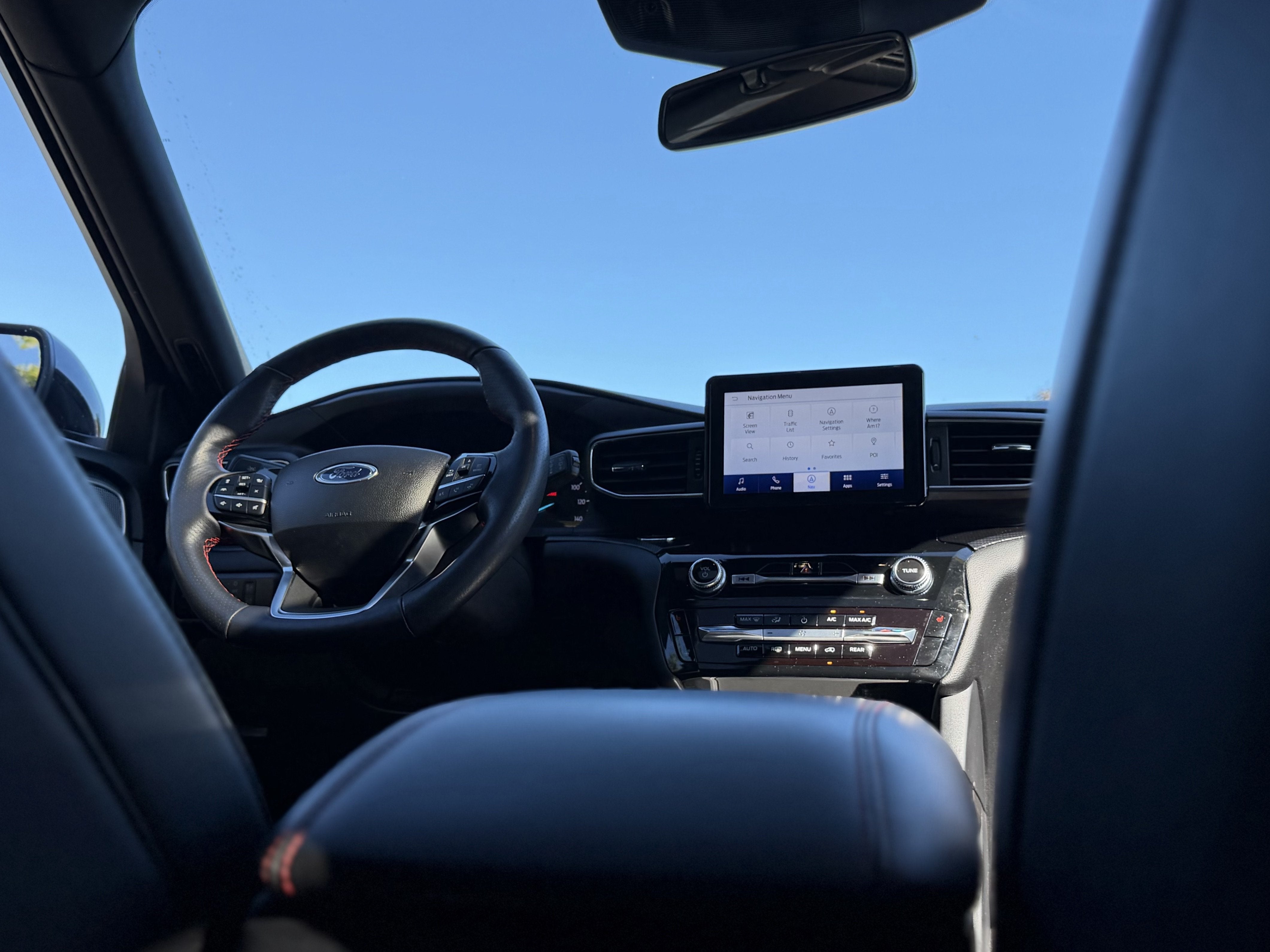 2024 Ford Explorer ST-Line