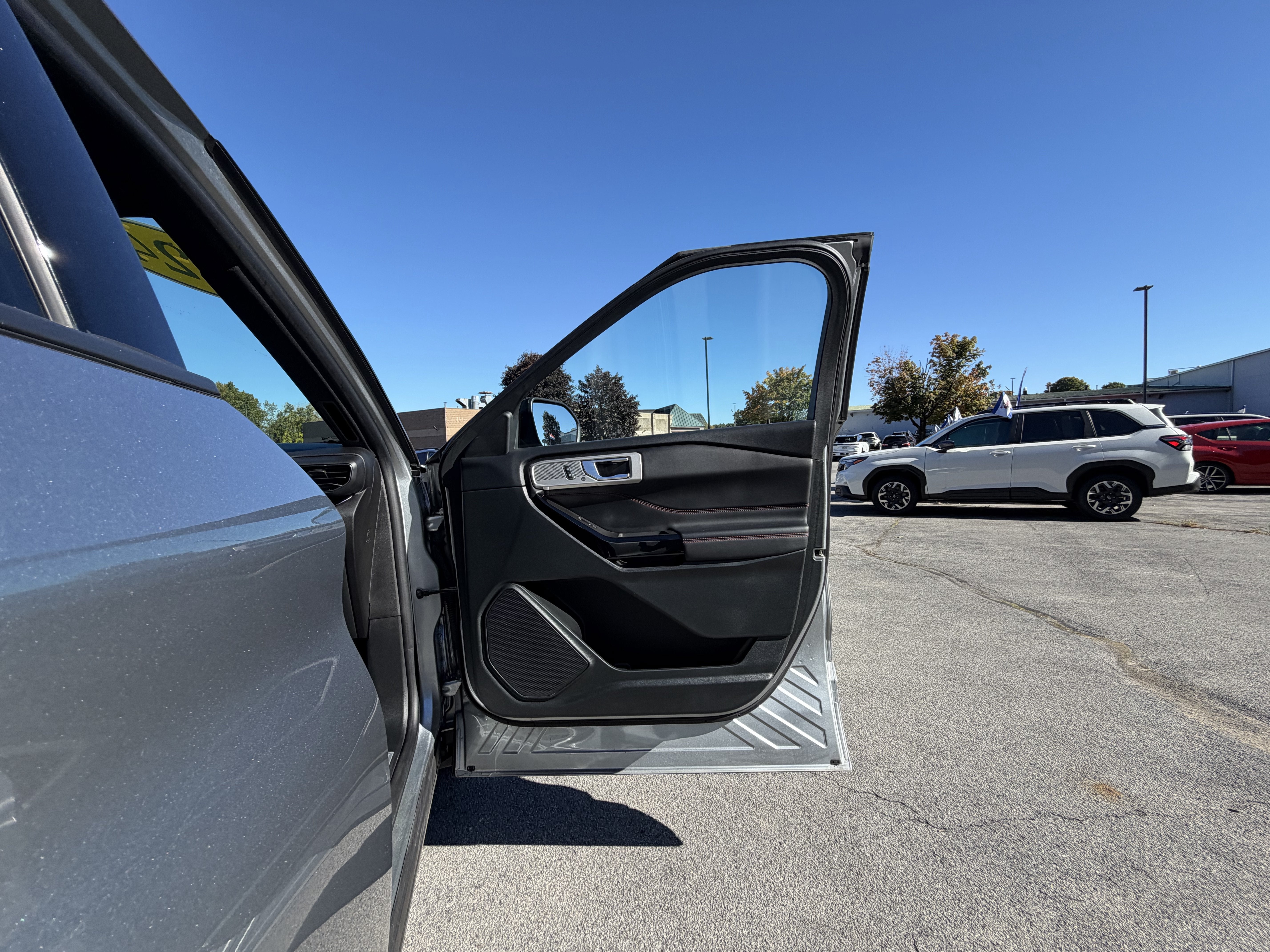 2024 Ford Explorer ST-Line