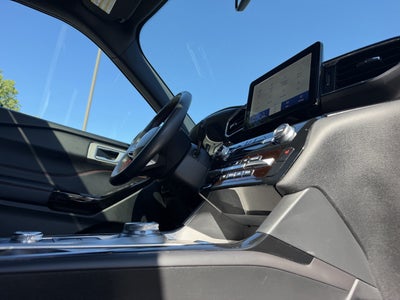2024 Ford Explorer ST-Line