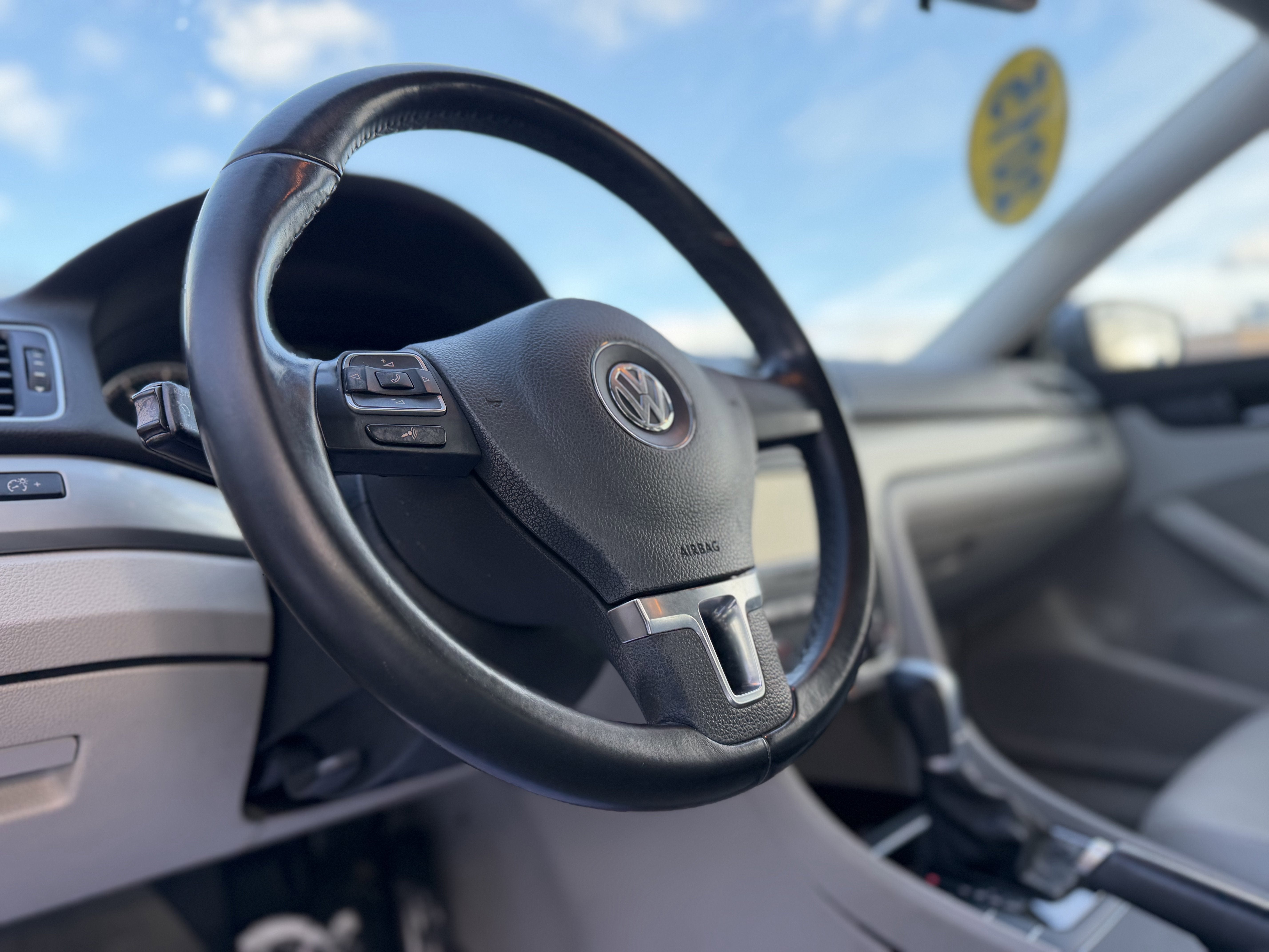 2015 Volkswagen Passat 1.8T Limited Edition