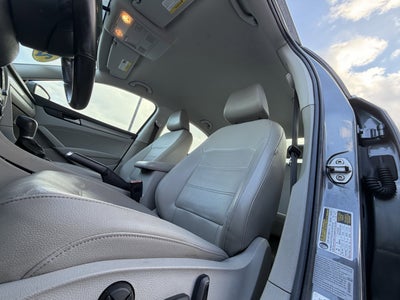 2015 Volkswagen Passat 1.8T Limited Edition