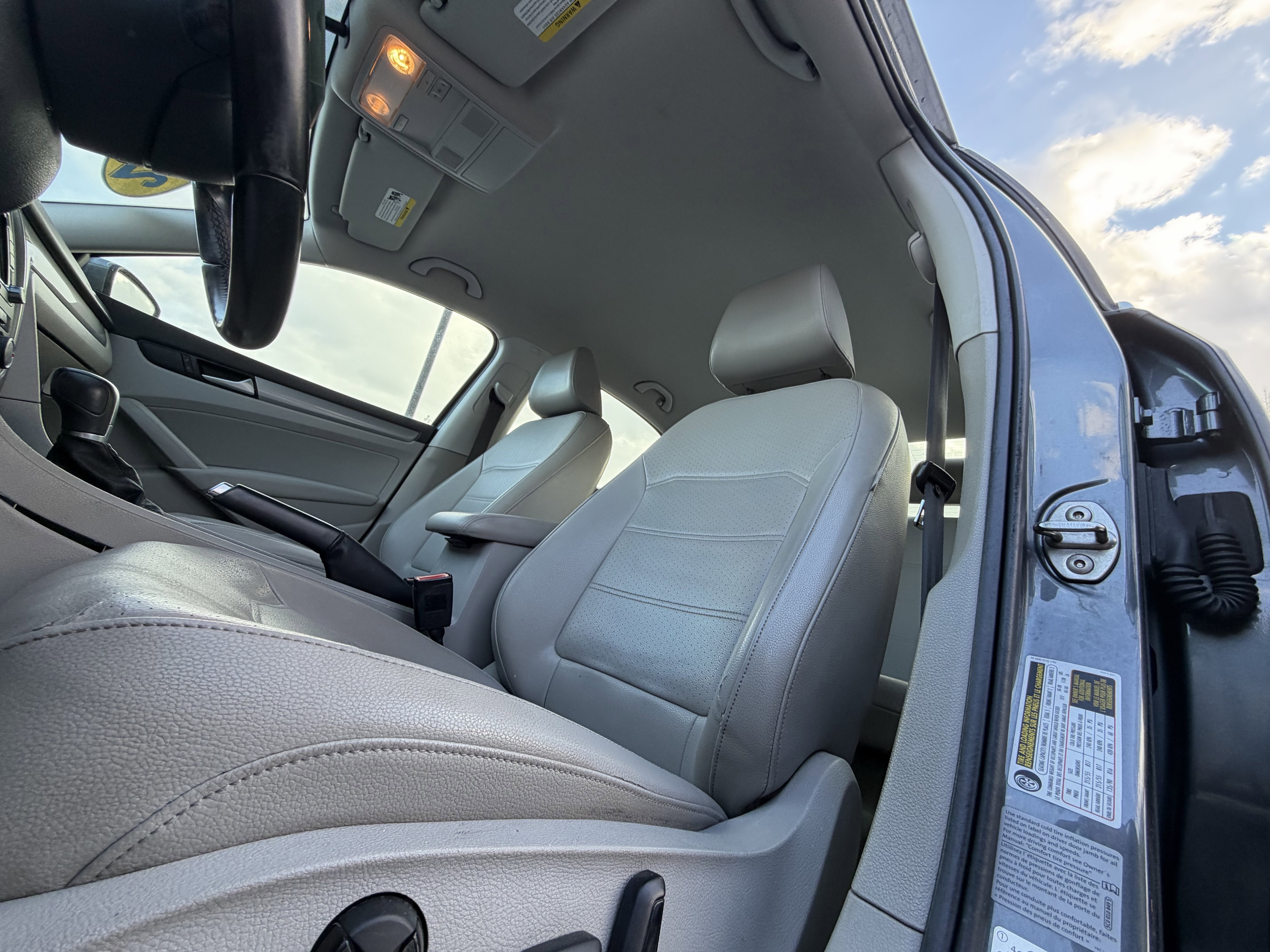 2015 Volkswagen Passat 1.8T Limited Edition