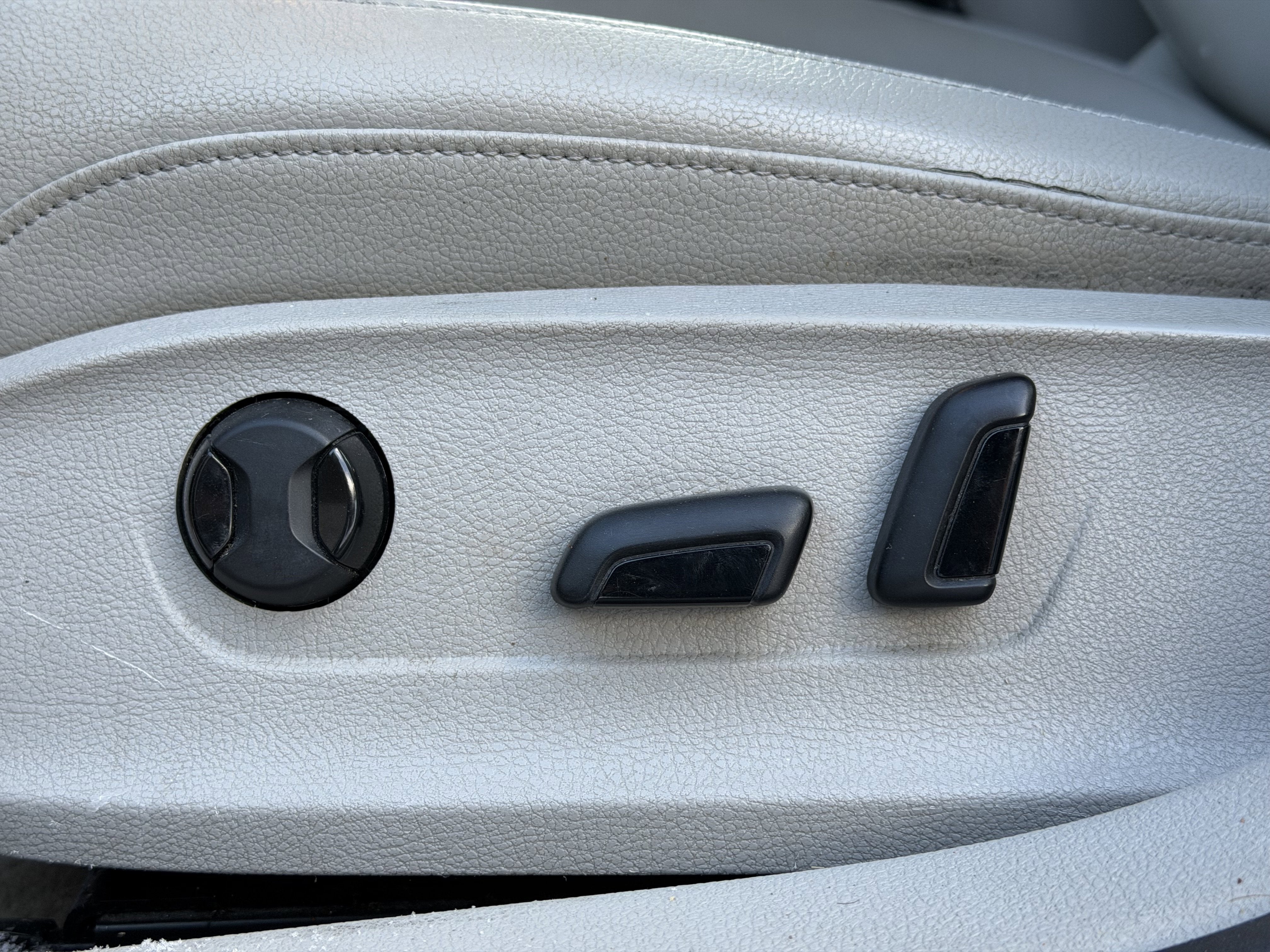 2015 Volkswagen Passat 1.8T Limited Edition