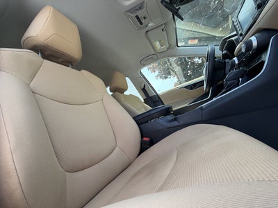 2020 Toyota RAV4 Hybrid LE
