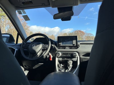 2022 Toyota RAV4 Hybrid LE