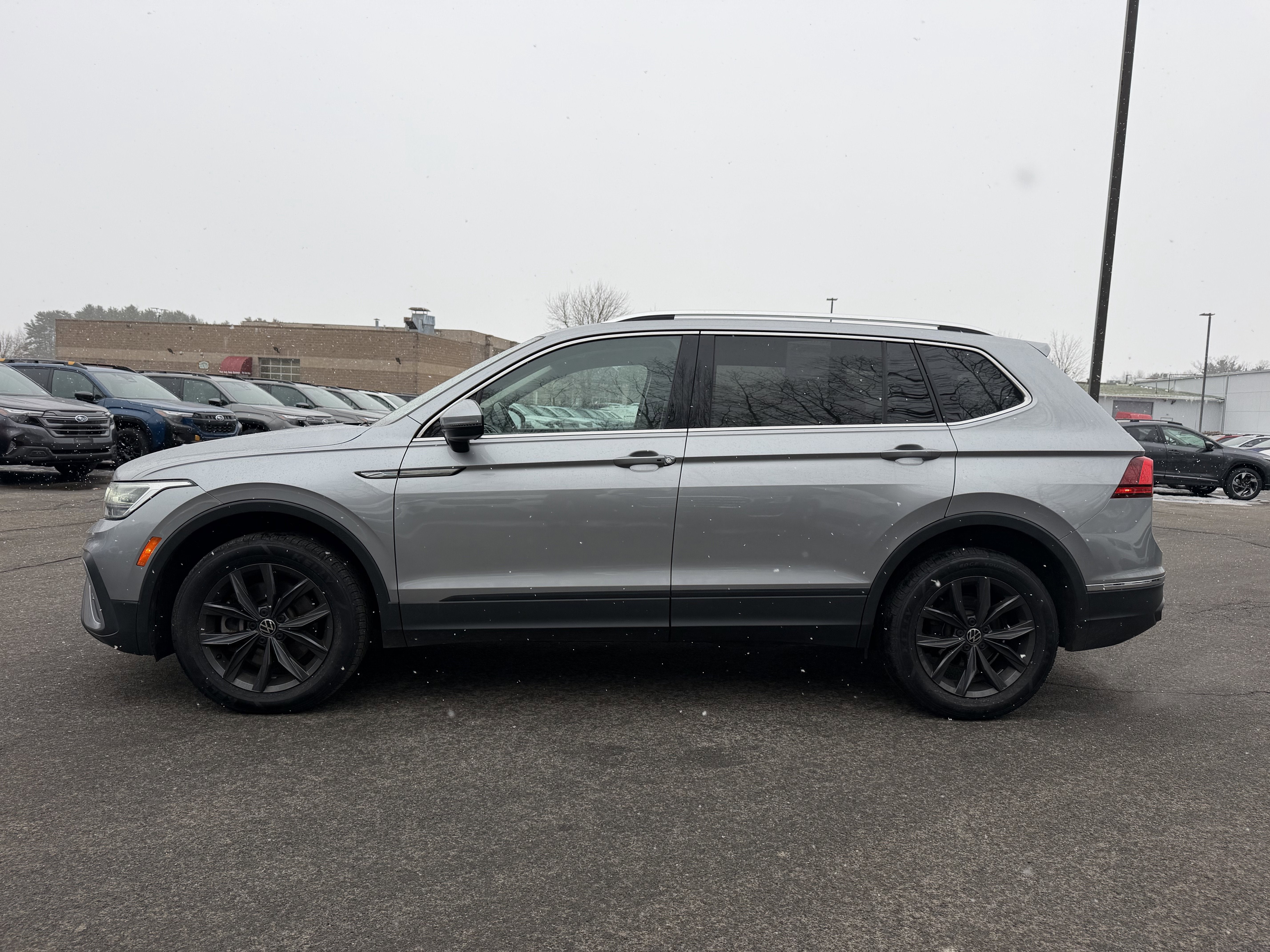 2022 Volkswagen Tiguan 2.0T SE