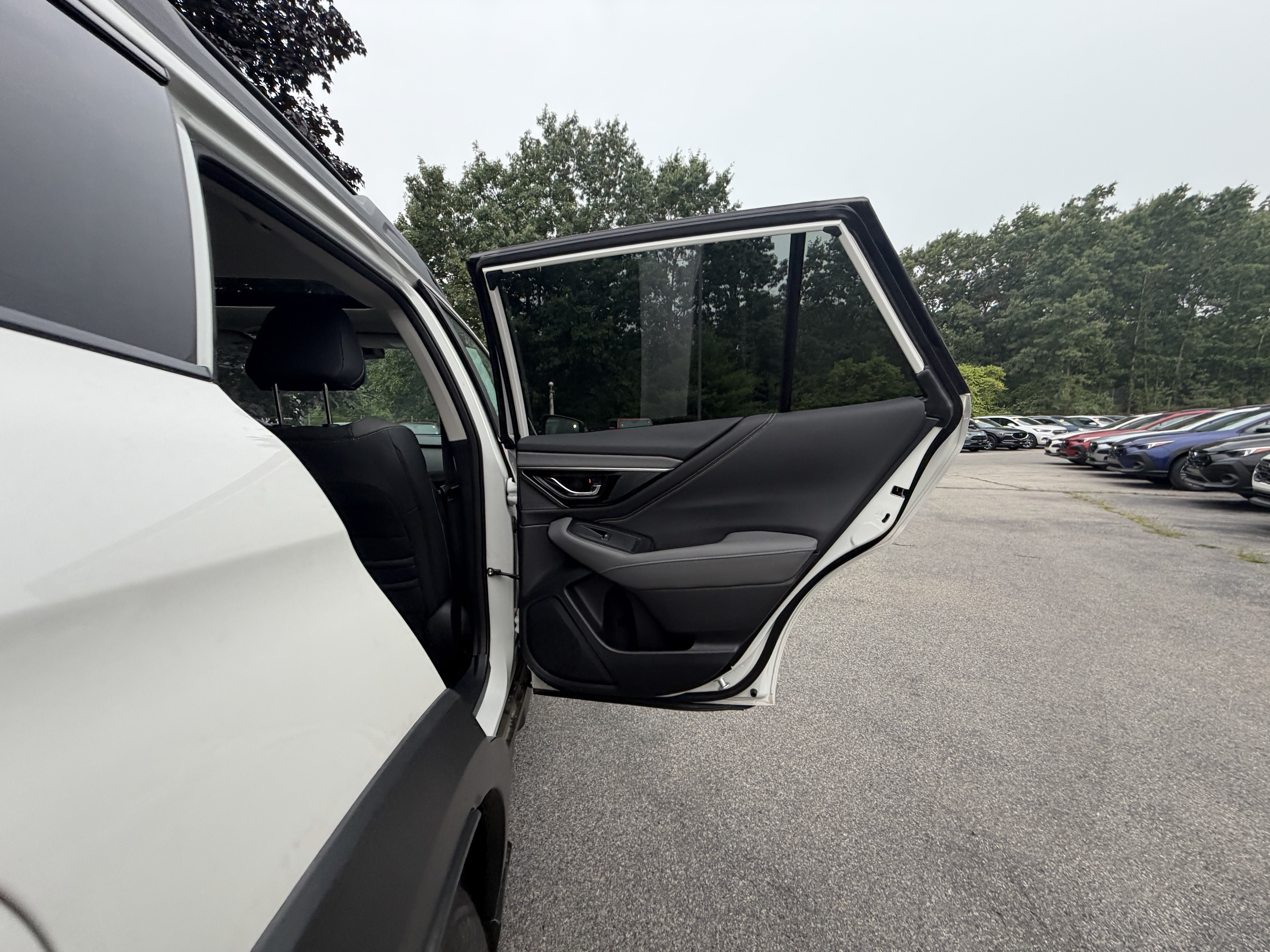2025 Subaru Outback Onyx Edition - Photo 35