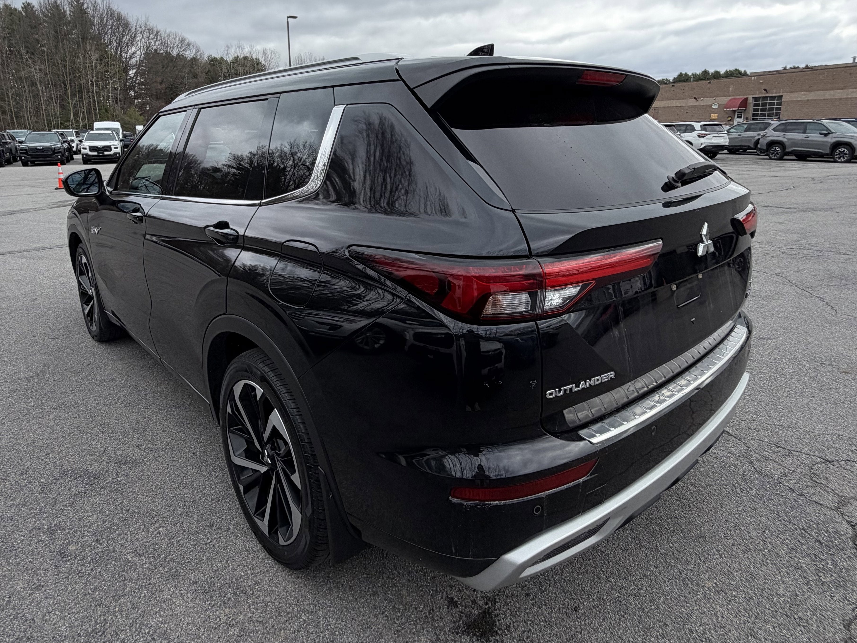 2023 Mitsubishi Outlander PHEV SEL