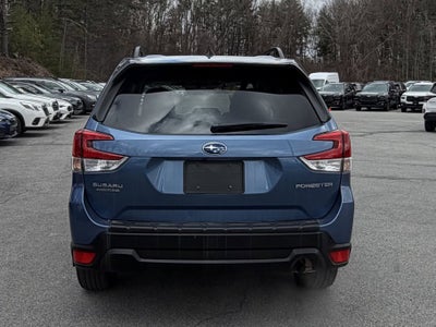 2024 Subaru Forester Premium