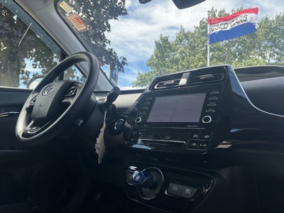 2022 Toyota Prius LE AWD-e