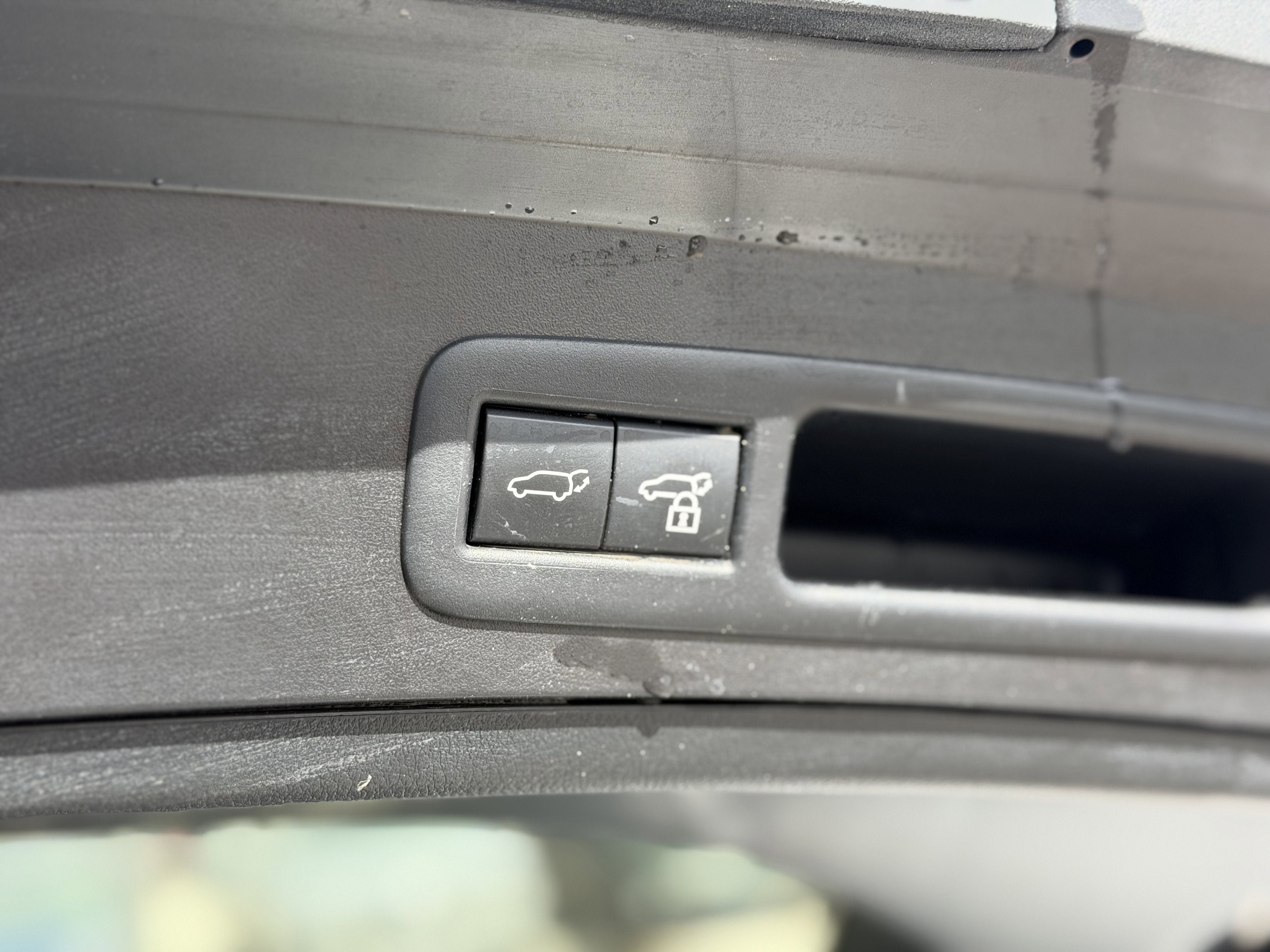 2023 Lexus UX 250h F SPORT Design