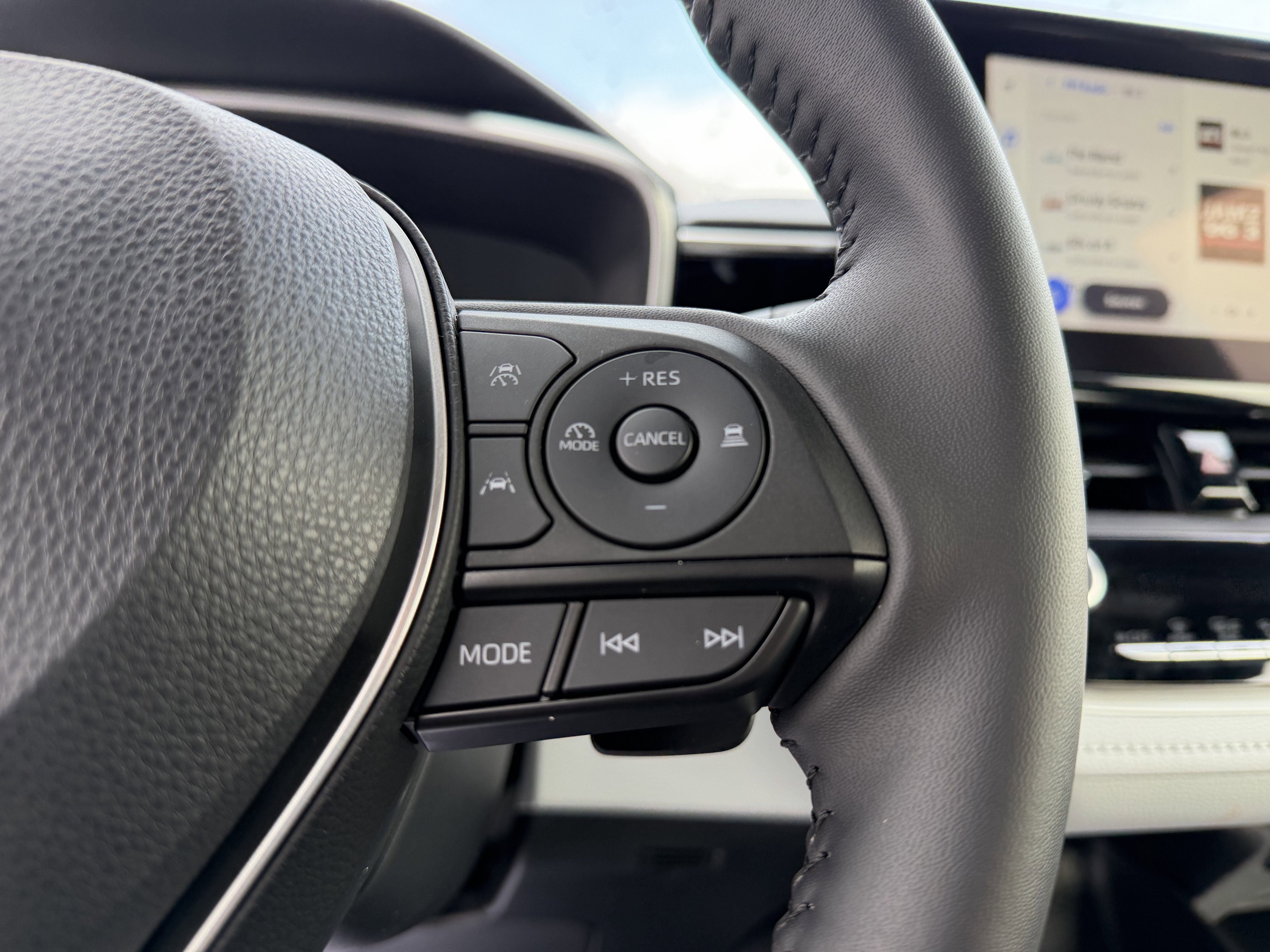 2025 Toyota Corolla Hatchback SE