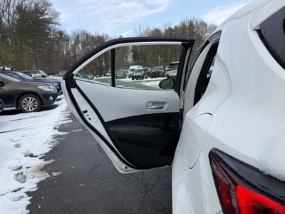 2025 Toyota Corolla Hatchback SE