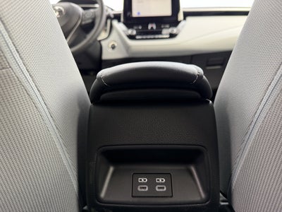 2025 Toyota Corolla Hatchback SE