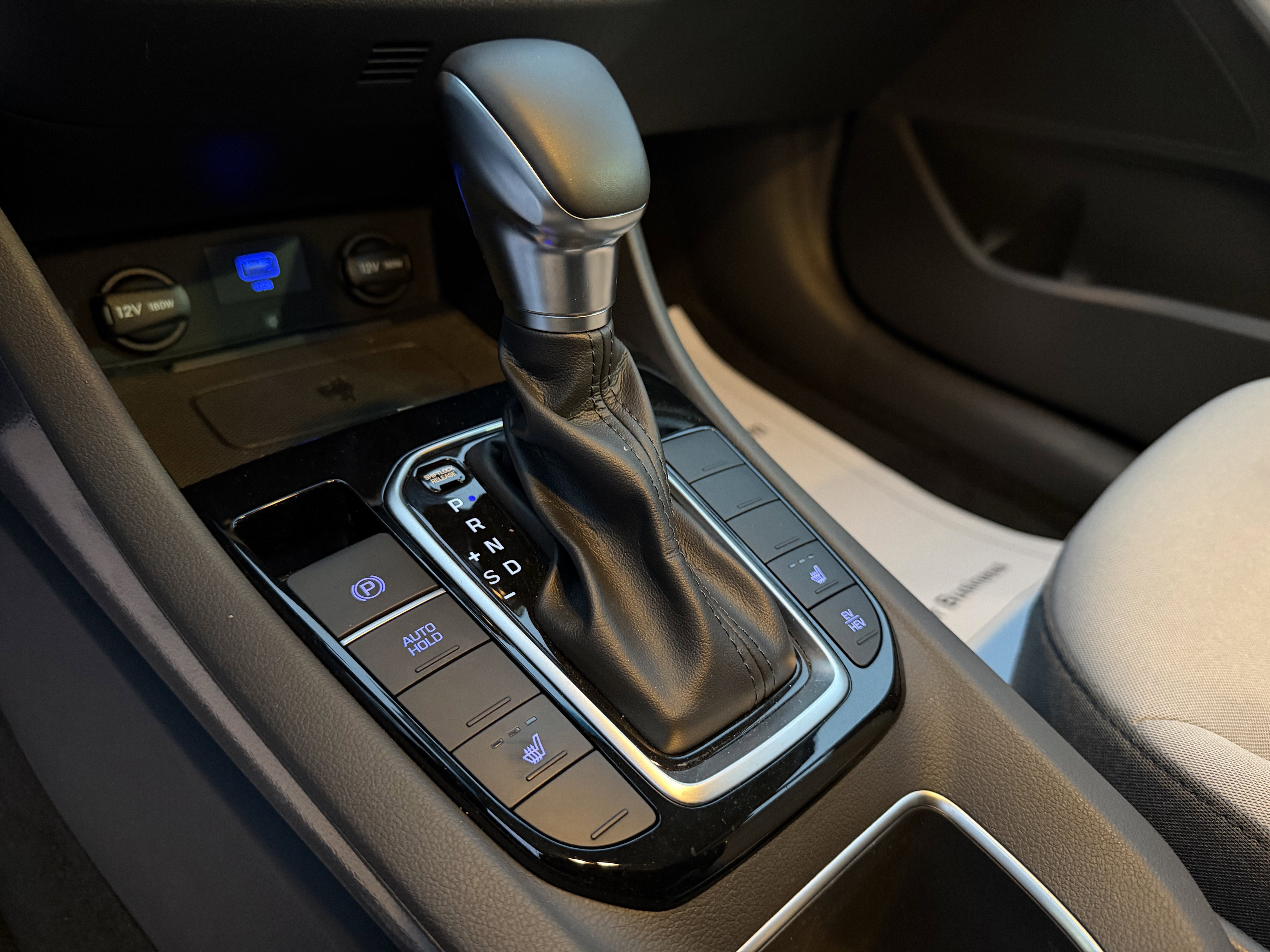 2022 Hyundai Ioniq Plug-In Hybrid SEL